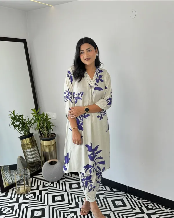 Autum_Floral_White_Kurta_Pants