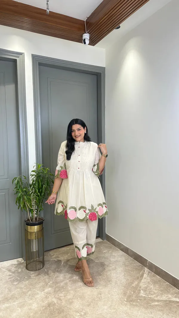Ivory_Floral_Mul_Cord_Set
