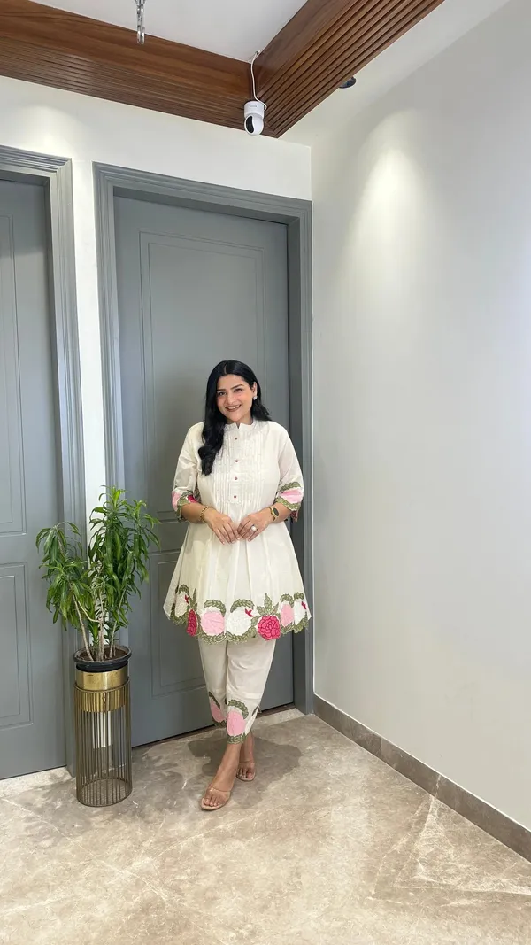 Ivory_Floral_Mul_Cord_Set