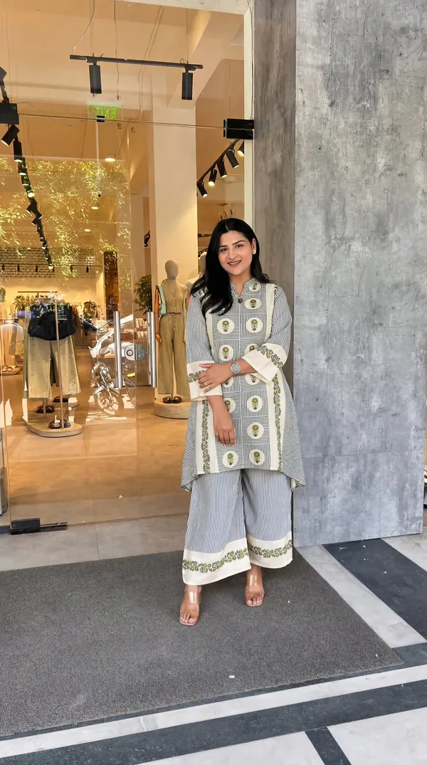 Premium_Green_Mughal_Stripes_Kurta_Pants