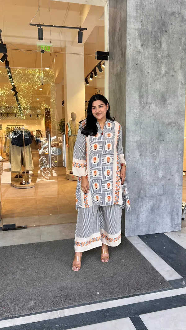 Premium_Rust_Mughal_Stripes_Kurta_Pants