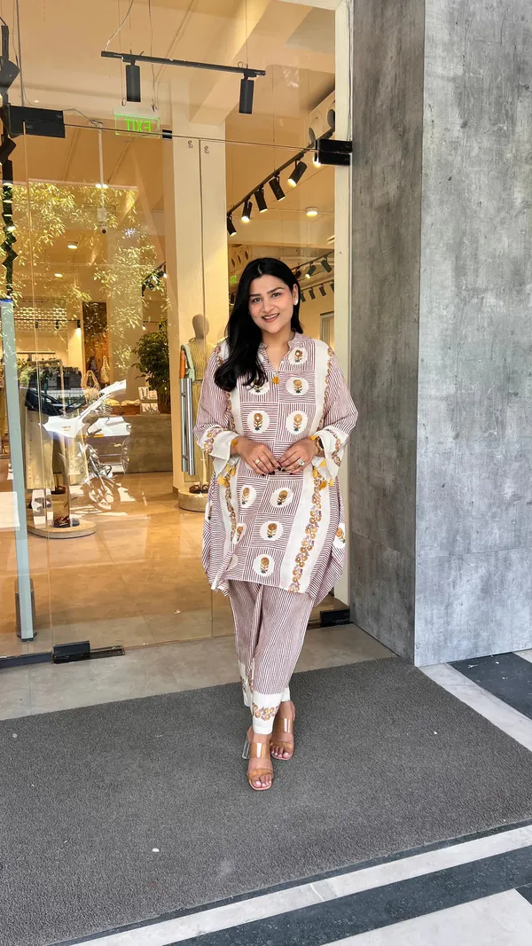 Premium_Mustard_Mughal_Stripes_Kurta_Pants