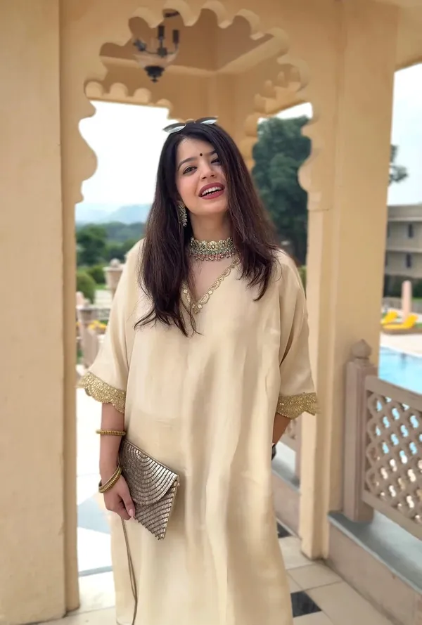 Saba_Ivory_Tissue_Kaftan_Set
