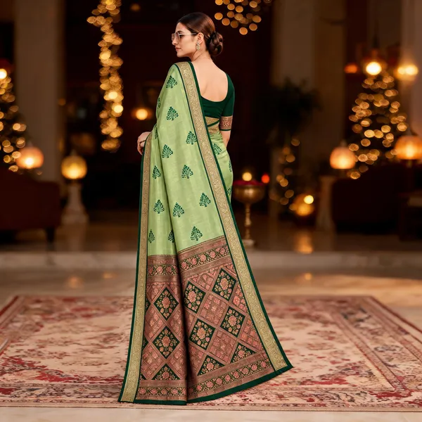 Green_Printed_Saree_For_Women