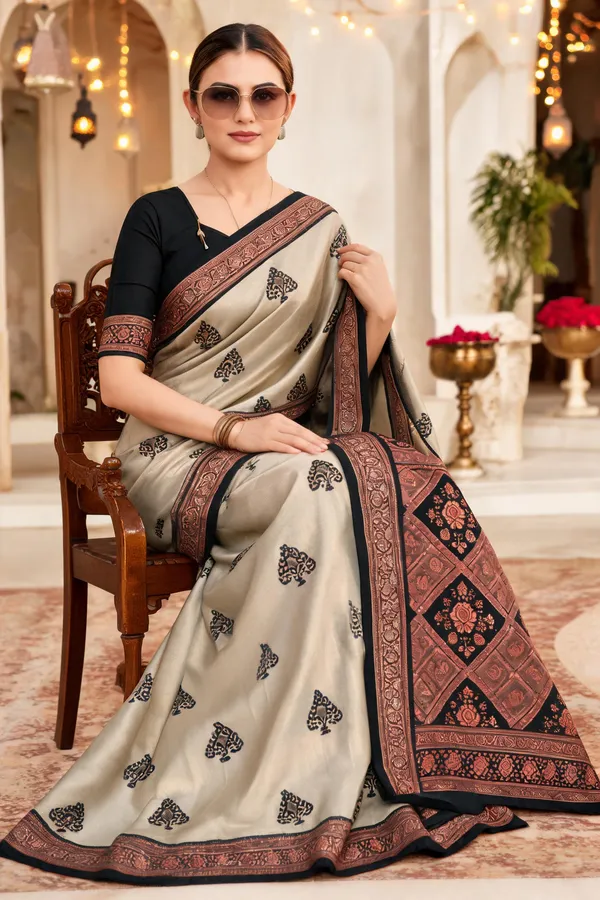 Cream_Traditional_Print_Saree_For_Women