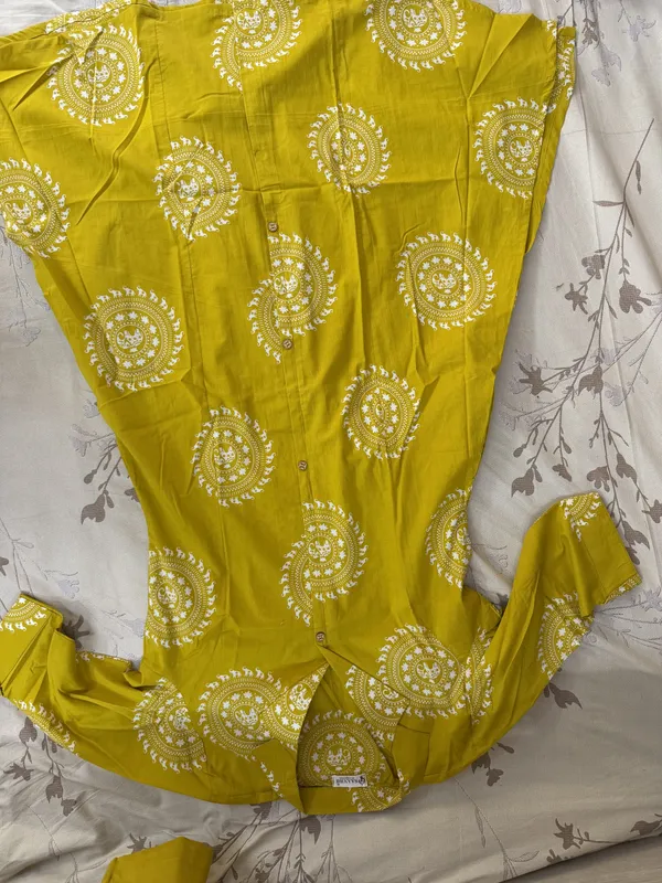 Mustard_Cotton_Straight_Paisley_Print_Kurta_For_Women