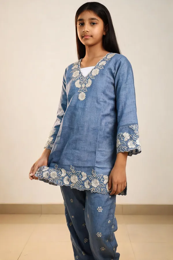 Blue_Cotton_Floral_Embroidered_Kurta_Set_For_Girls