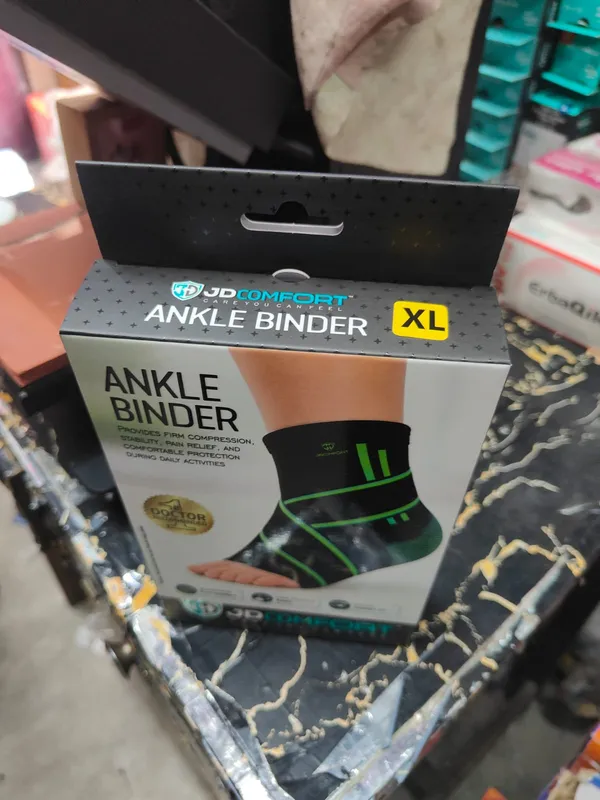 Black_Elastic_Knee_Support_Brace_For_Adults
