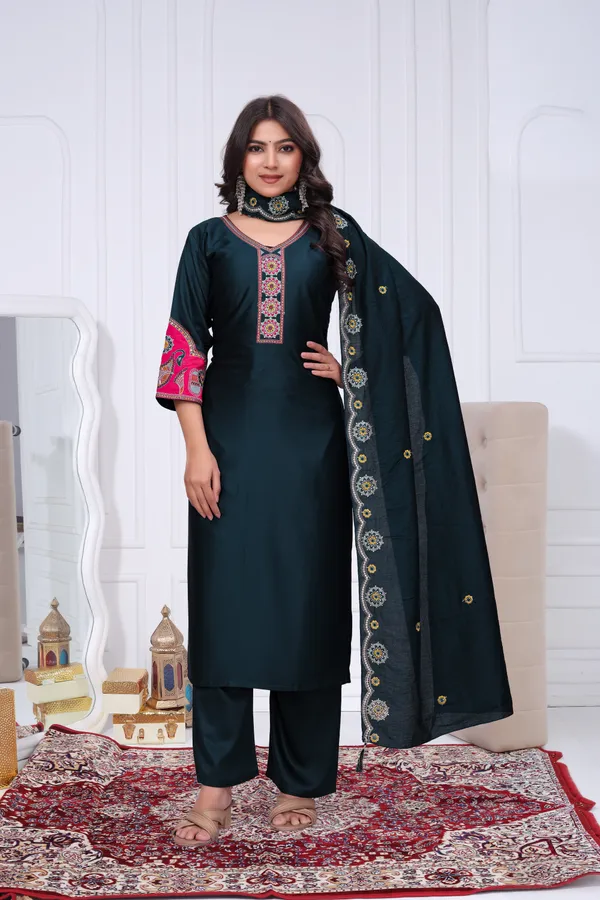 Dark_Green_Gaji_Silk_Kurta_Set_For_Women