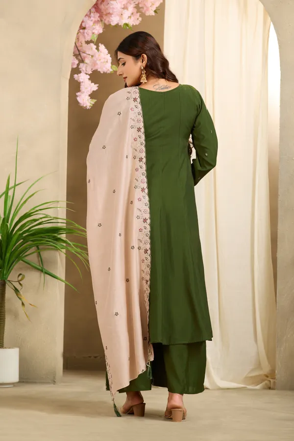 Green_Roman_Silk_Kurta_Set_With_Dupatta_For_Women