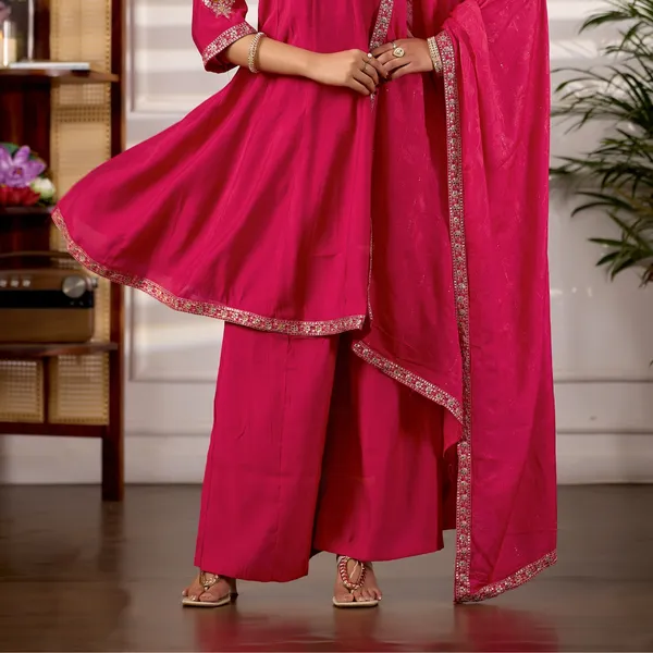 Magenta_Roman_Silk_Kurta_Set_With_Dupatta_For_Women