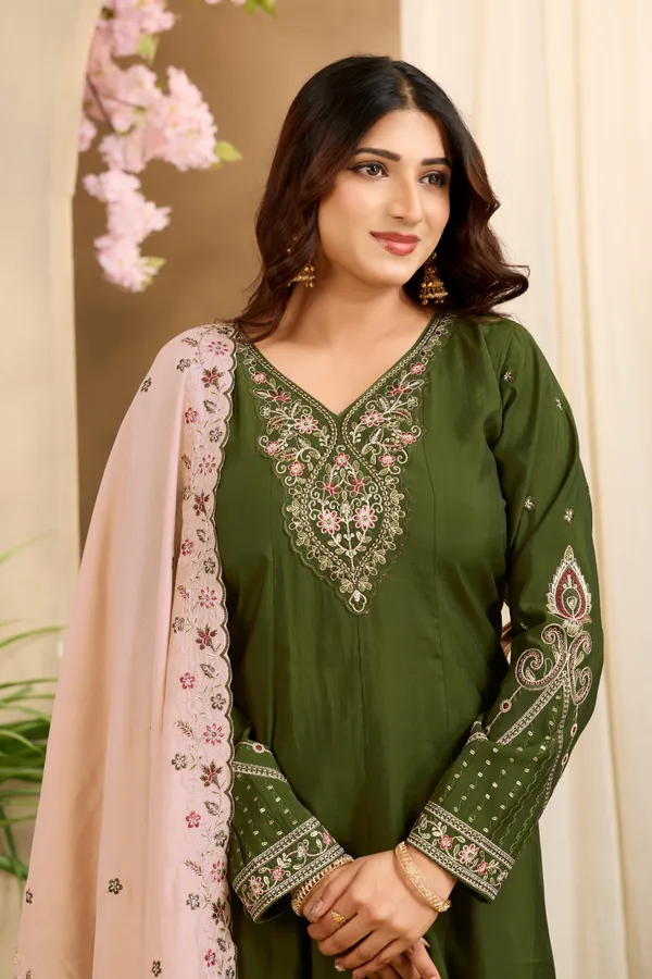 Green_Roman_Silk_Kurta_Set_With_Dupatta_For_Women