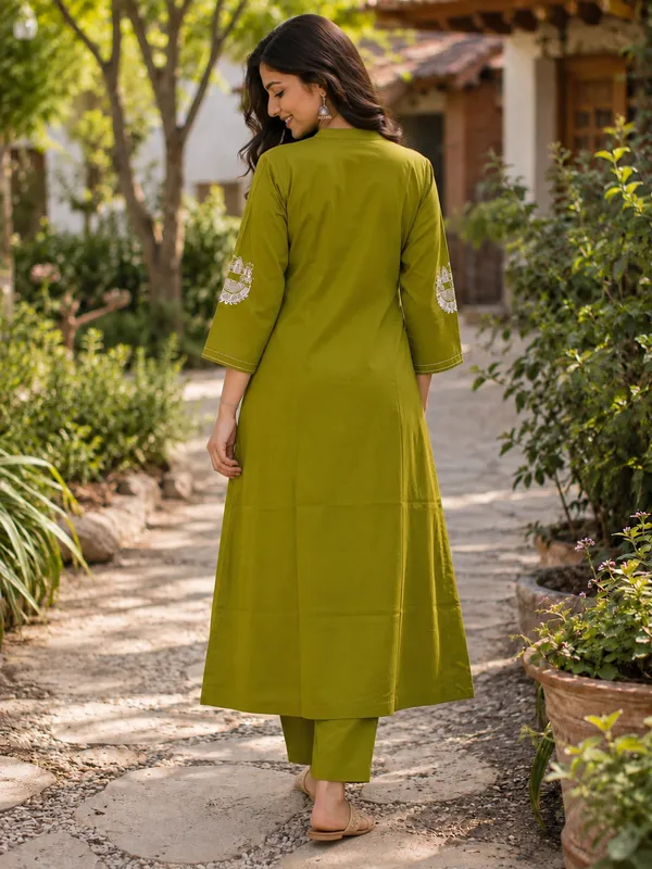 Green_Dabu_Cotton_Straight_Kurta_Set_For_Women