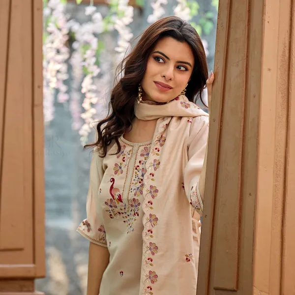 Beige_Roman_Silk_Kurta_Set_For_Women