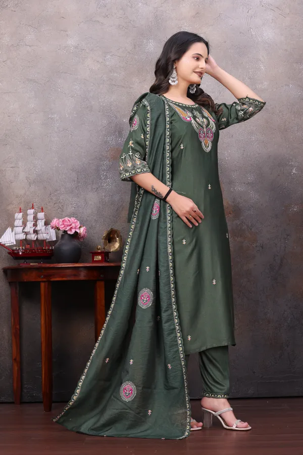 Green_Gaji_Silk_Straight_Kurta_Set_For_Women