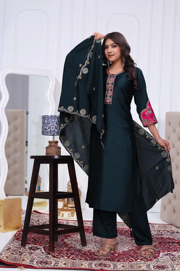 Dark_Green_Gaji_Silk_Kurta_Set_For_Women
