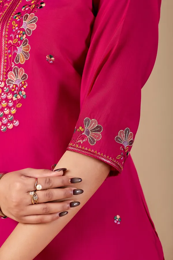 Pink_Roman_Silk_Straight_Kurta_Set_For_Women