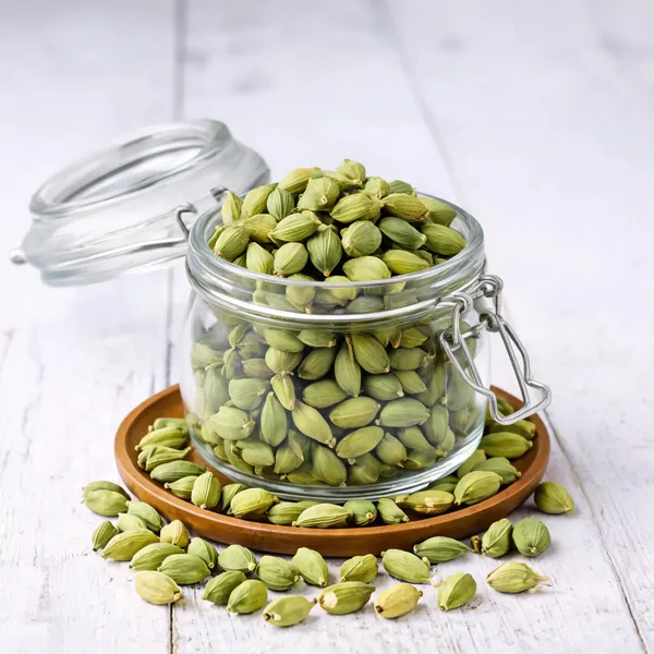 Medium_Cardamom