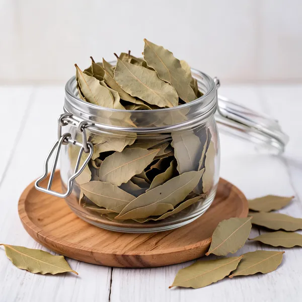 Dried_Bay_Leaves