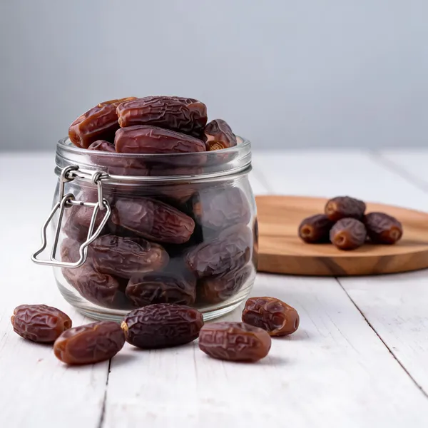 Mabroom_Dates