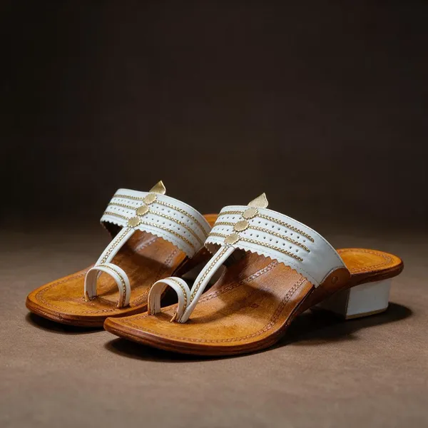 White_Heel_Embellished_Kolhapuri_Sandals_For_Women