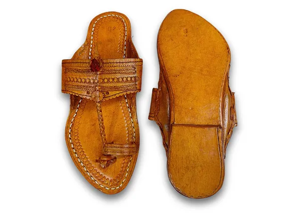Tan_Puna_Leather_Traditional_Kolhapuri_Sandals_For_Men