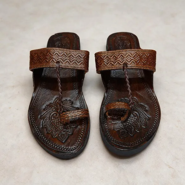 Brown_Embossed_Leather_Ethnic_Sandals_For_women
