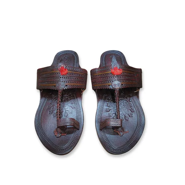 Brown_Zari_Leather_Kolhapuri_Sandals_For_Men