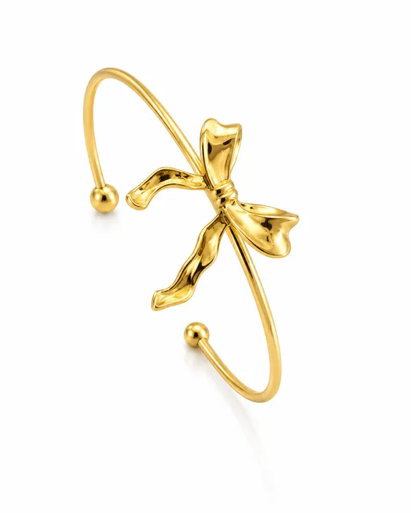 Aura_Organic_Wave_Bangle