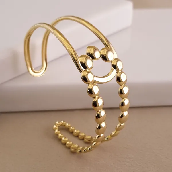 Beaded_Aura_Cuff