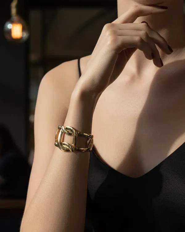 Chain_Link_Aura_Cuff