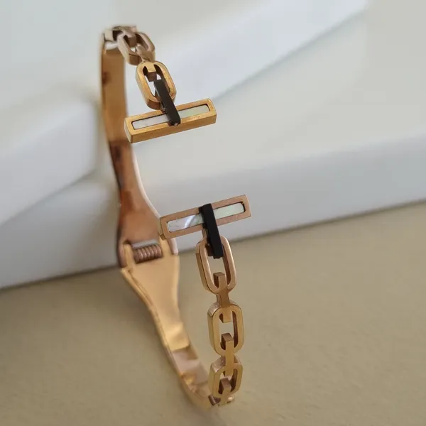 Gold_Stainless_Steel_Chain_Link_Open_Cuff_Bracelet_For_Women