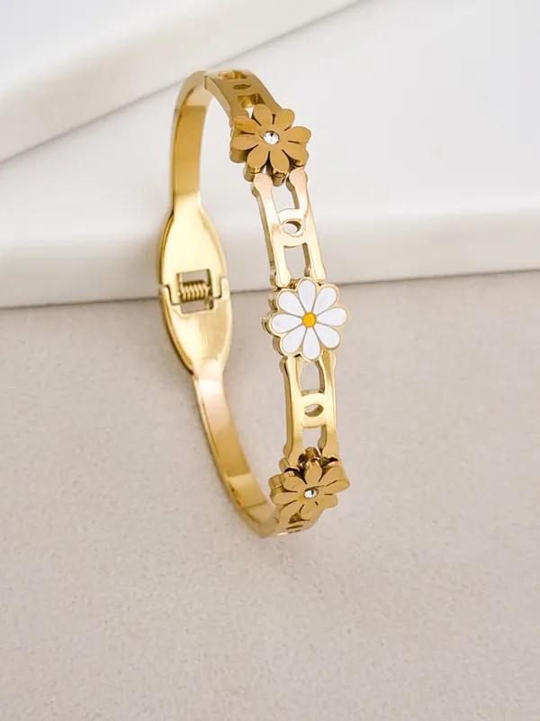 Daisy_Bloom_Spring_Cuff_Bracelet