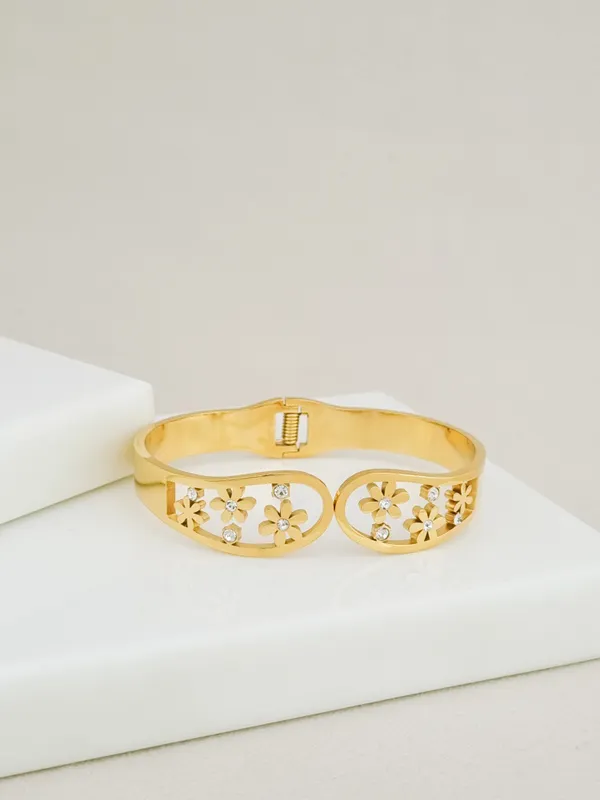 Gold_Stainless_Steel_Daisy_Cz_Garden_Open_Cuff_Bracelet_For_Women