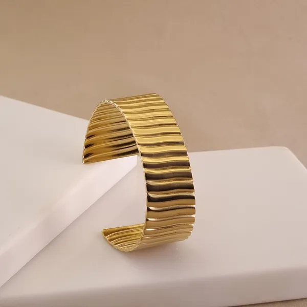 Fluid_Rhythm_Cuff