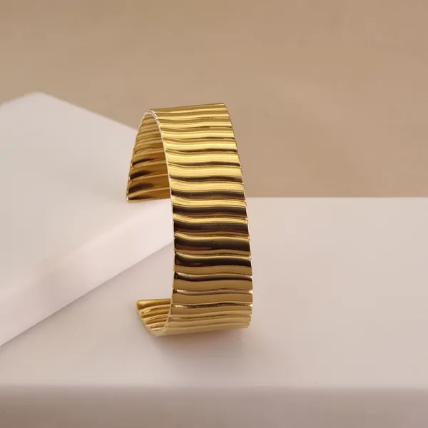 Fluid_Rhythm_Cuff