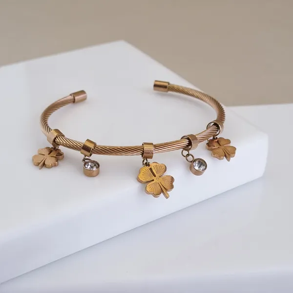 Four-Leaf_Clover_Cable_Cuff
