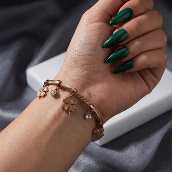 Gold_Stainless_Steel_Four-Leaf_Clover_Cable_Cuff_Bracelet_For_Women