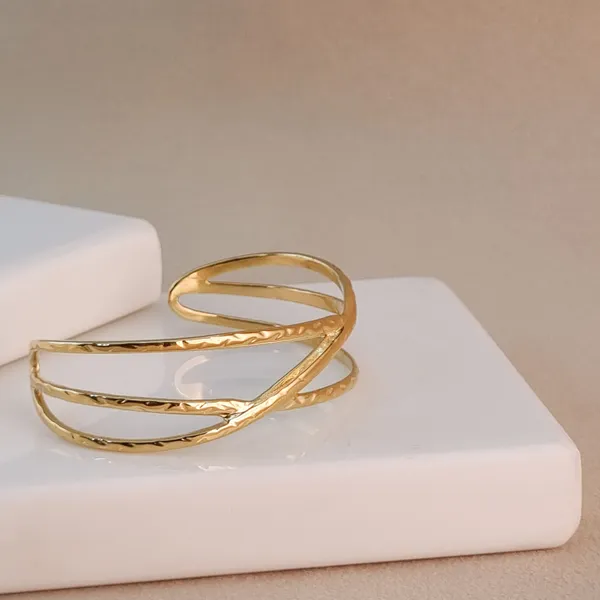 Golden_Wave_Cuff_Bracelet