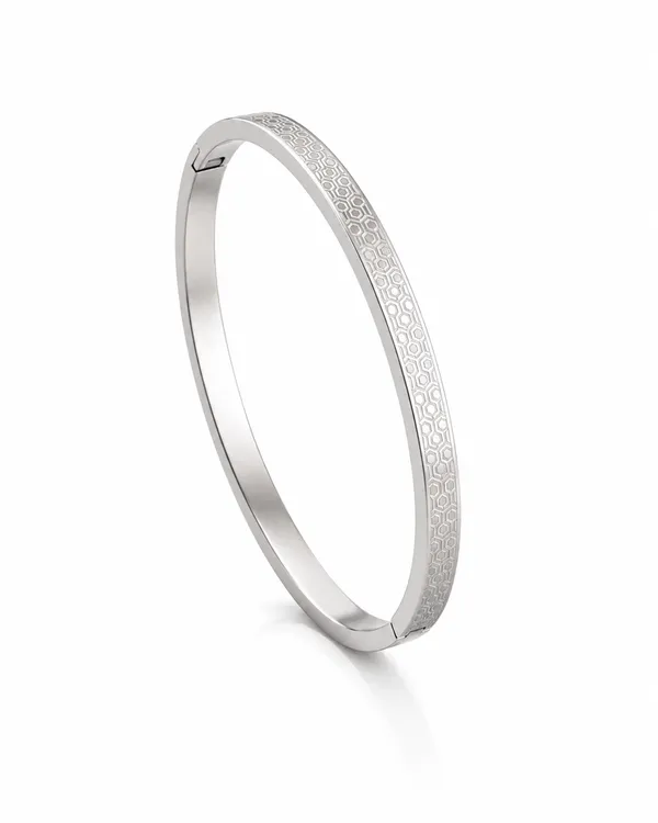 Honeycomb_Engraved_Silver_Bangle