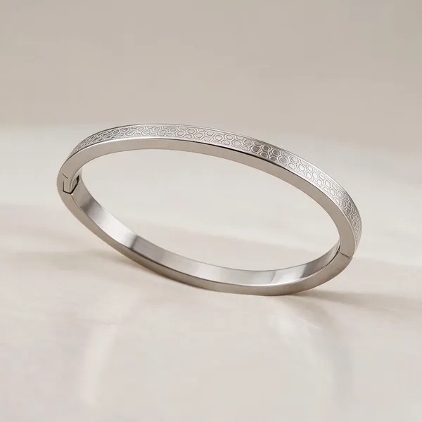 Silver_Stainless_Steel_Honeycomb_Engraved_Bangle_For_Women