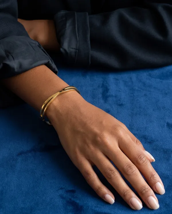 Infinity_Cross_Side_Lock_Cuff_Bracelet