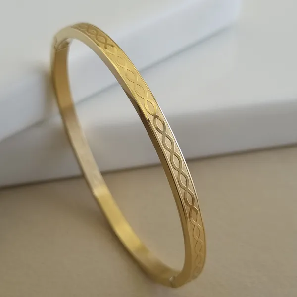 Infinity_Loop_Bangle