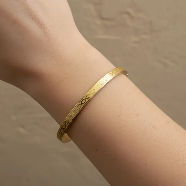 Gold_Stainless_Steel_Infinity_Loop_Bangle_For_Women