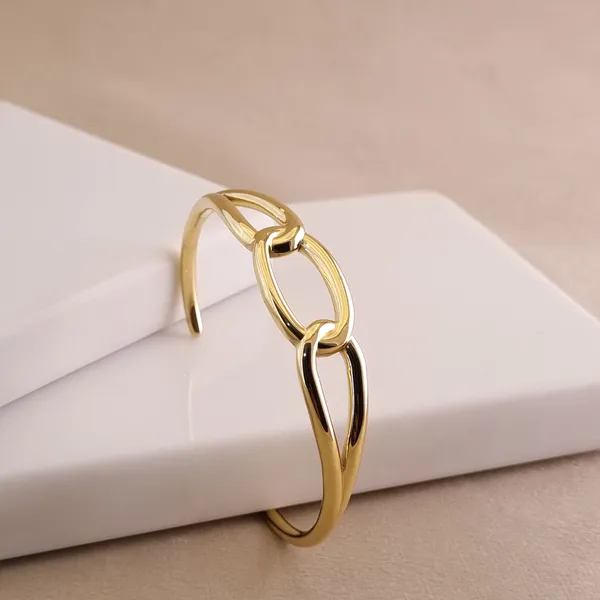 Interlink_Aura_Cuff