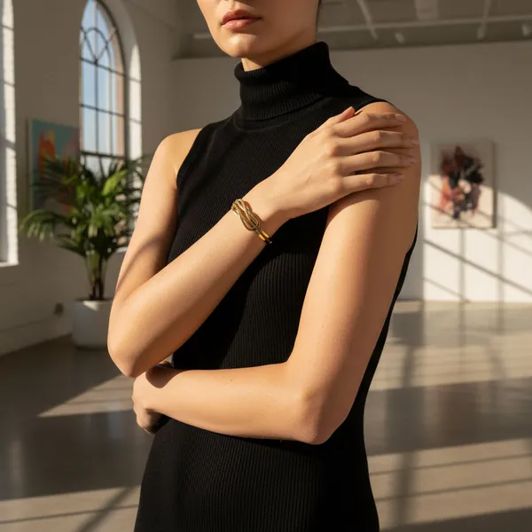Intertwined_Loop_Bangle