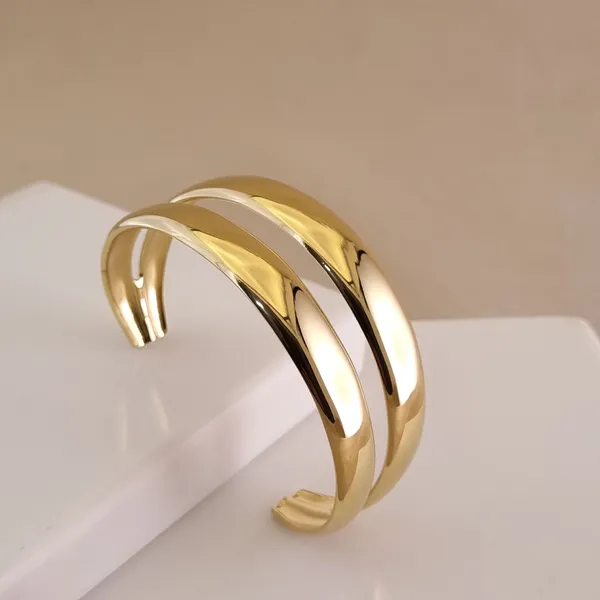 Minimalist_Duet_Cuff_Set