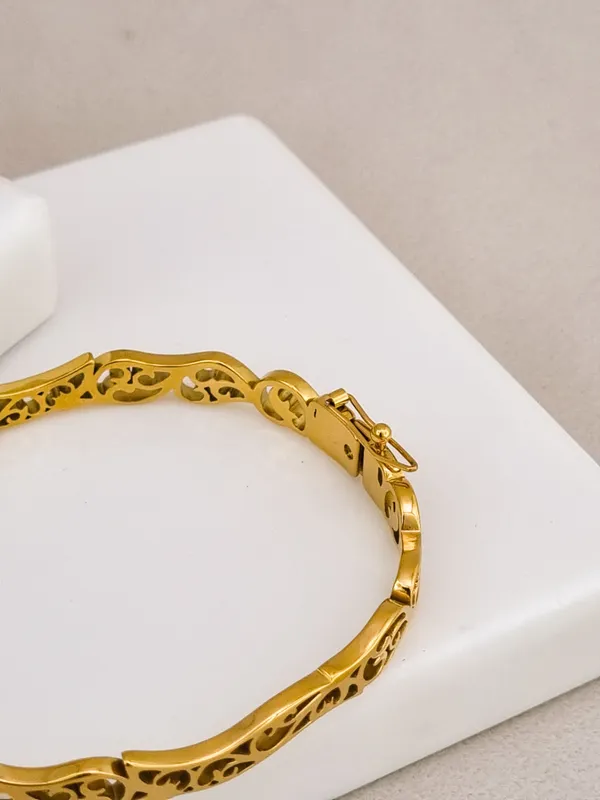 Gold_Stainless_Steel_Ornate_Filigree_Side_Lock_Cuff_Bracelet_For_Women