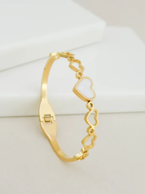 Pearl_Heart_Row_Spring_Cuff_Bracelet