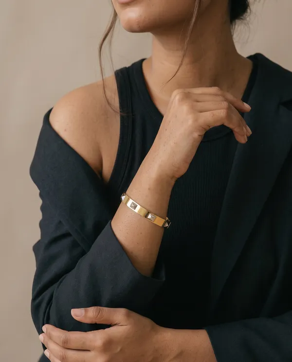 Gold_Stainless_Steel_Pyramid_Stud_Side_Lock_Cuff_Bracelet_For_Women